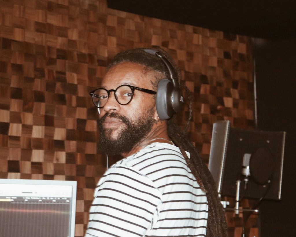 Rael prepara o lançamento do seu novo ep: Capim-Cidreira Infusão